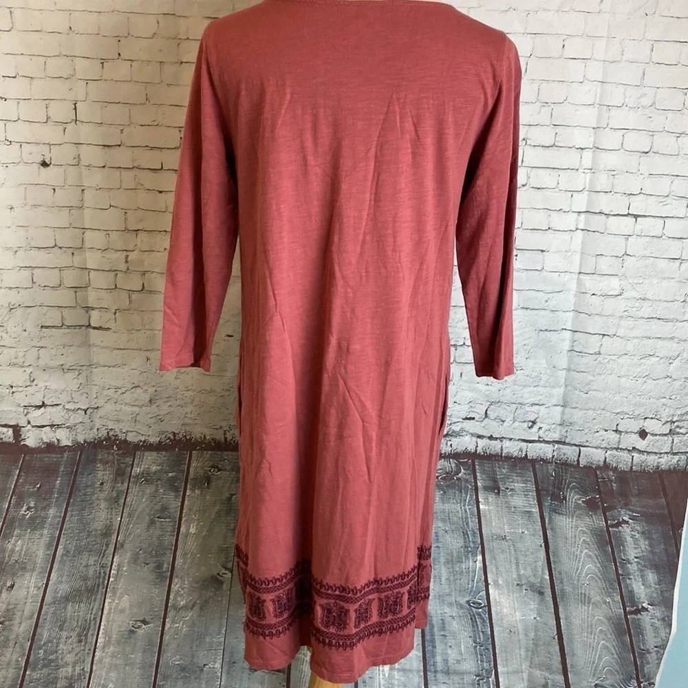 Garnet Hill Women’s Embroidered Boatneck Knit Shift Dress Sz M Boho Scandi Girl - Picture 10 of 15